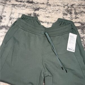 NWT Dark Green Lululemon Scuba Mid-Rise Wide Leg Pant